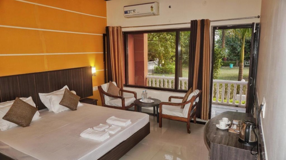 Luxury Room with Balcony