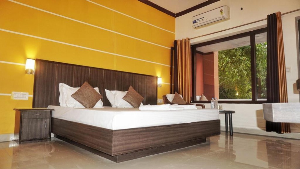 Room image 3